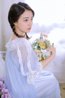 于炀打游戏下面夹东西直播